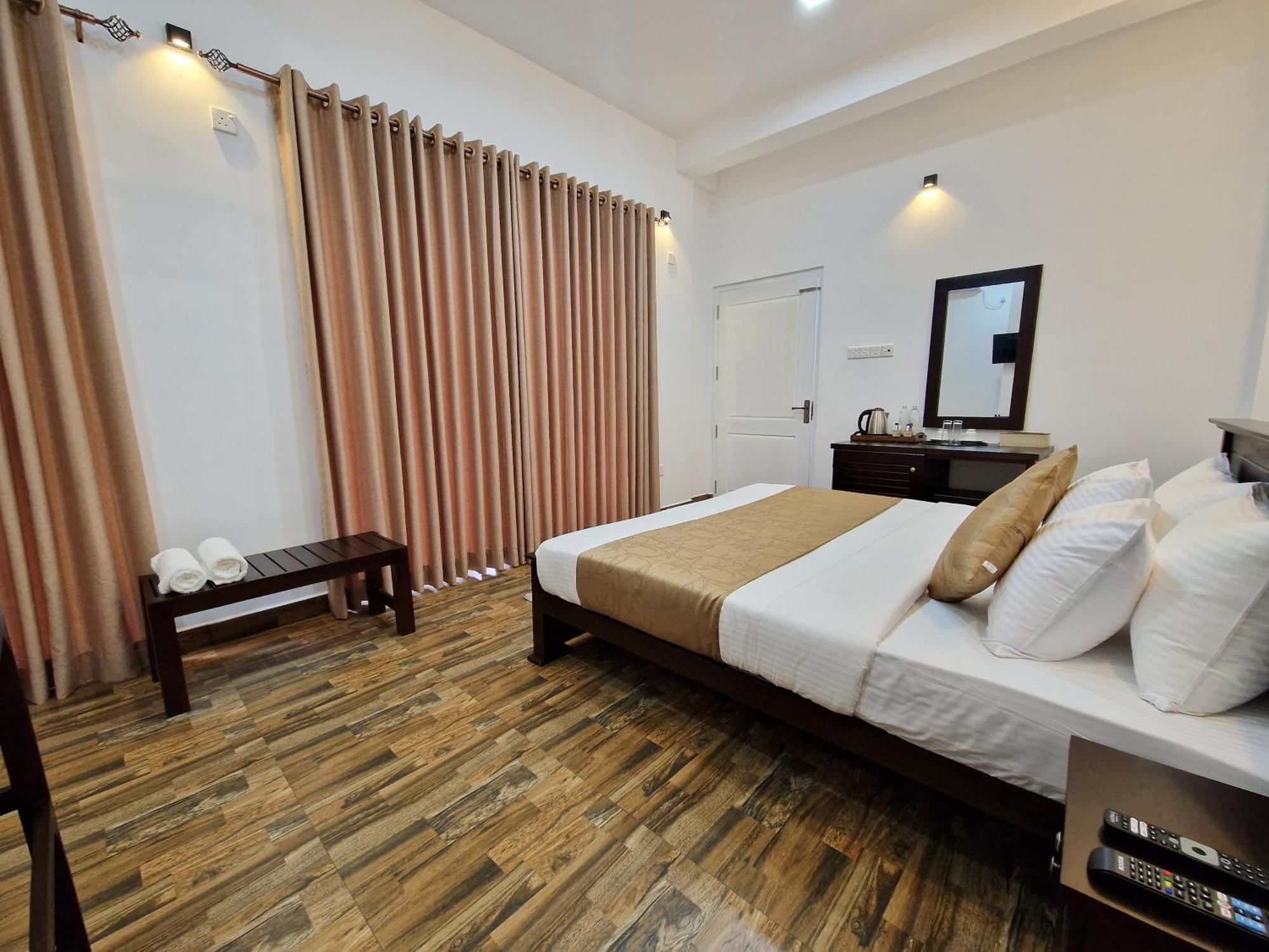 Villa Sole Kandy Luaran gambar